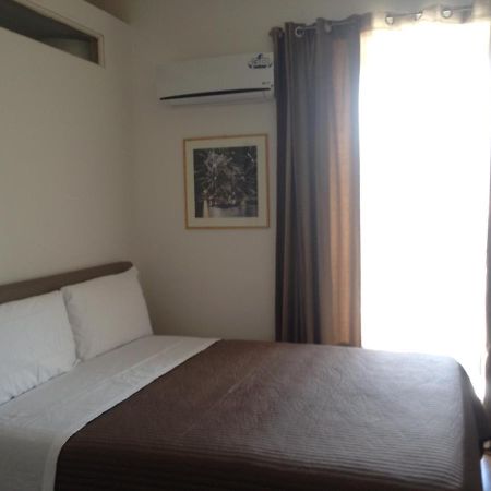 B&B Young Катания Экстерьер фото